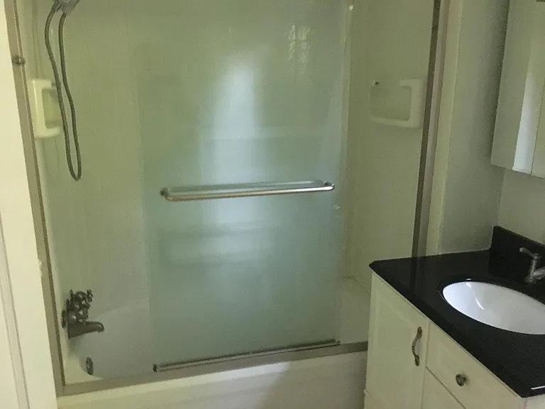 288 King Ave — Photo 2
