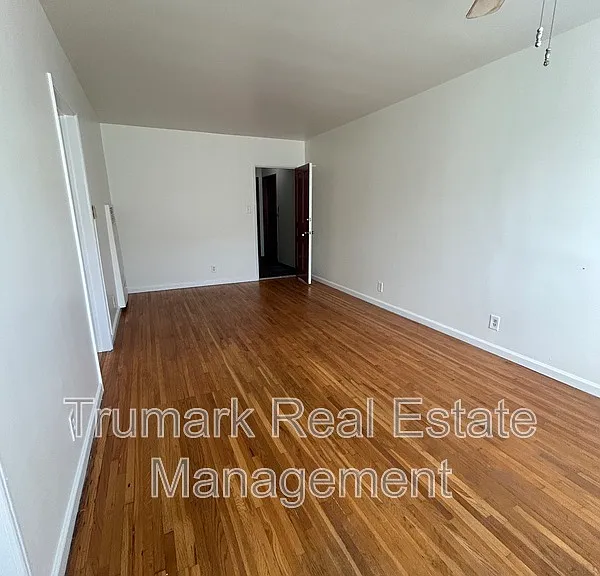 3739 Los Feliz Blvd #8 — Photo 2