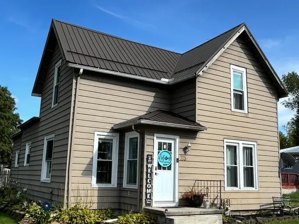 25 Jefferson St, Bloomville, OH 44818