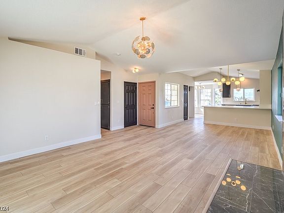 5th image of 2216 Ambleside Ct