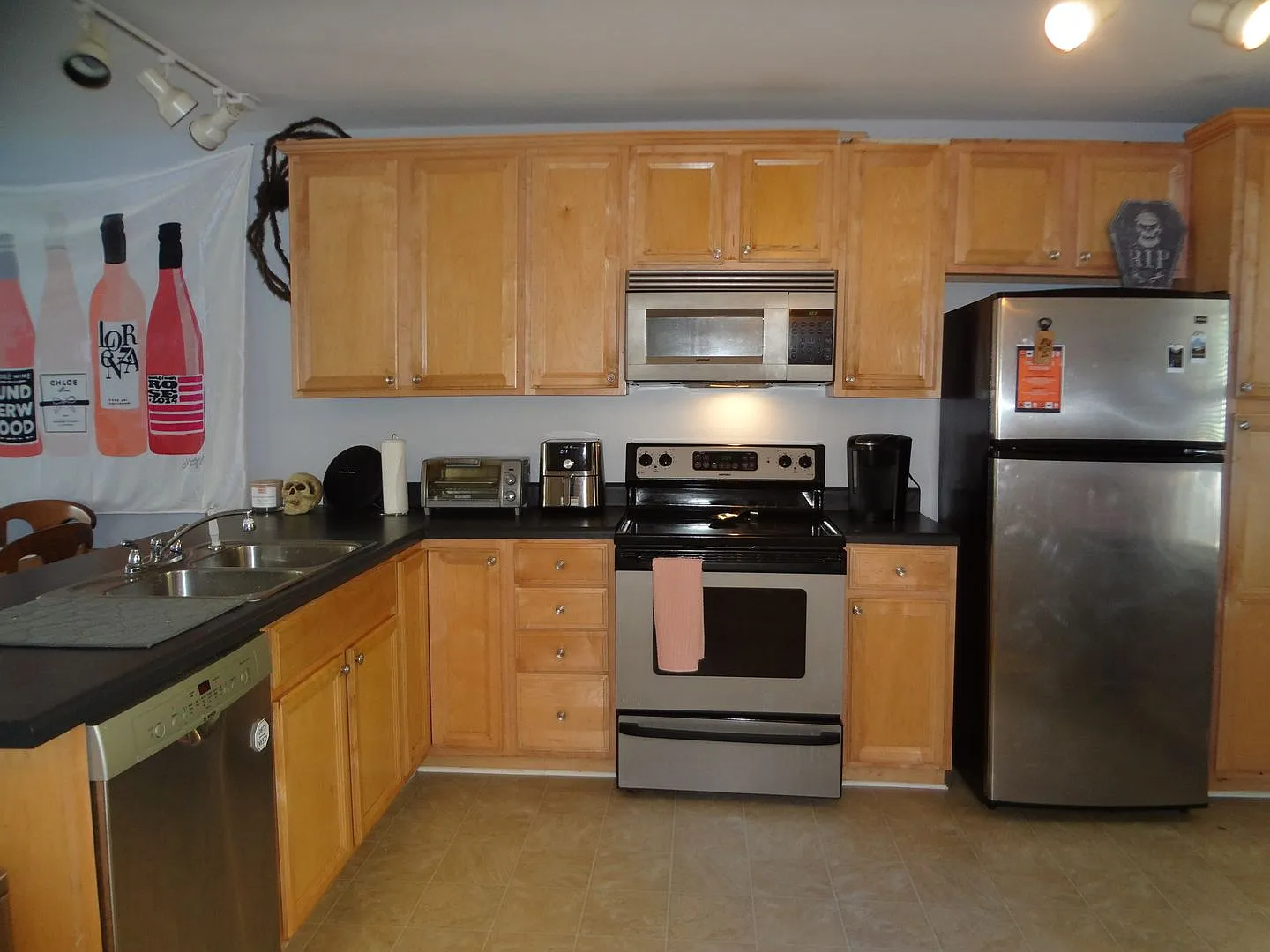 UNC Five Bedroom- Available August 2027! — Photo 2