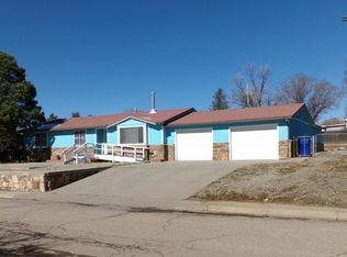 722 Lori Ln, Las Vegas, NM 87701