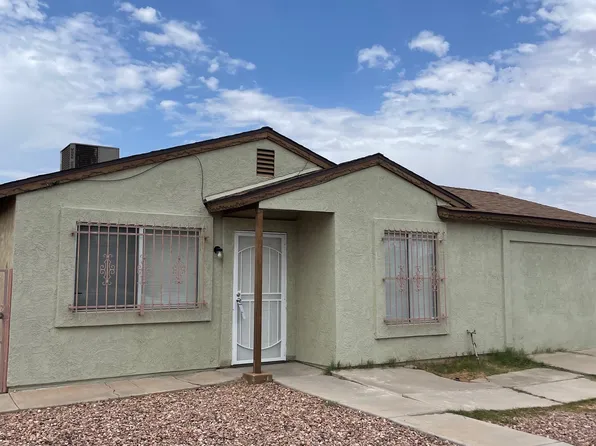 1157 Rancho Elegante Dr, Calexico, CA 92231