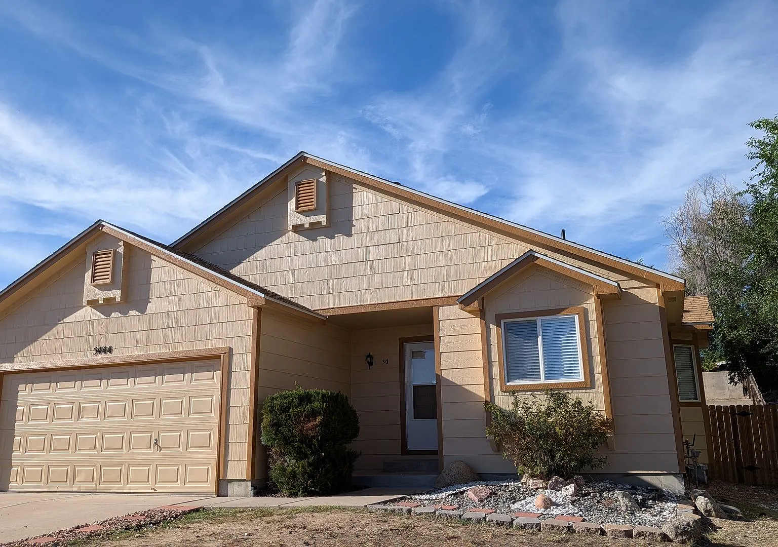 Ranch 4 Bed/2 Bath With Finished Basement And 2 Car Garage! — Photo 1