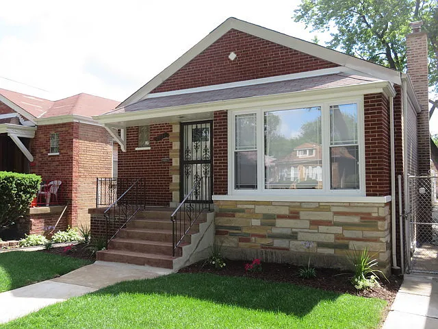 8721 S Euclid Ave photo 1