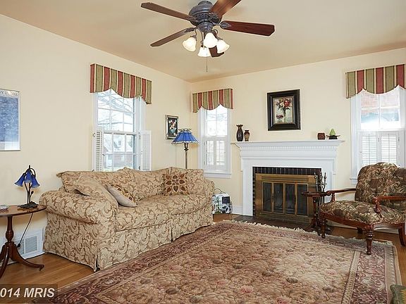 5th image of 2846 Meadow Ln