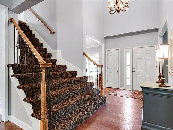 5th image of 12849 Larsen St