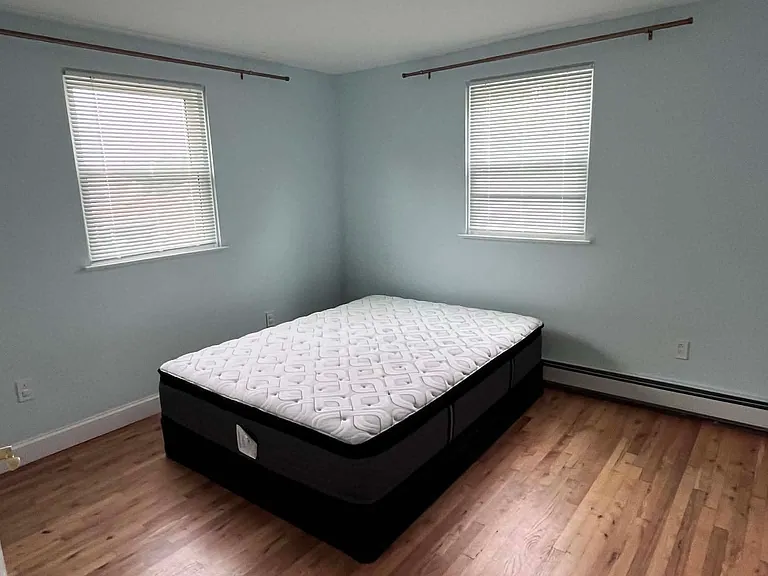 340 Maple St #2 — Photo 20