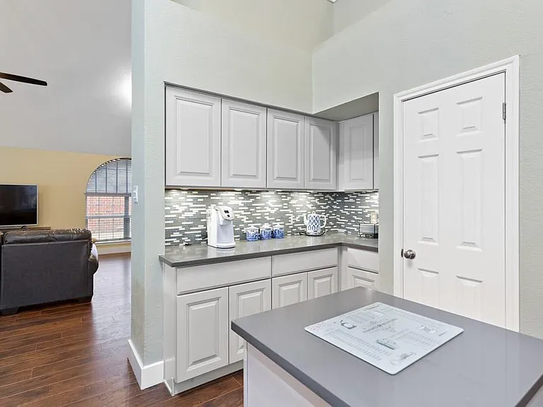 8203 Miller Falls Dr — Photo 15