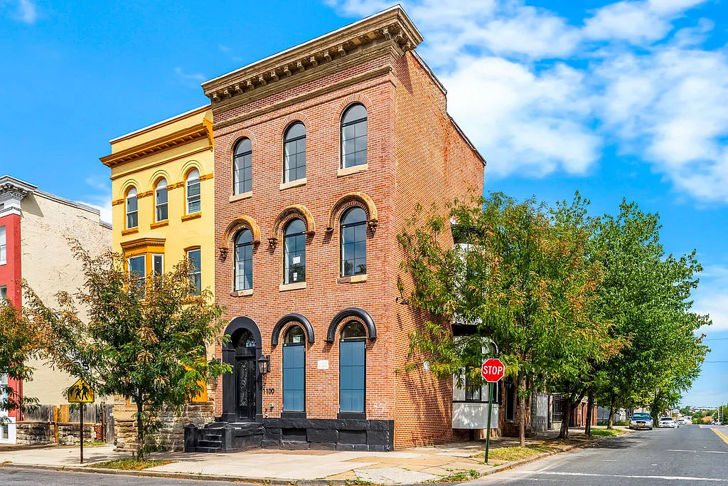 1100 W Lafayette Ave — Photo 2