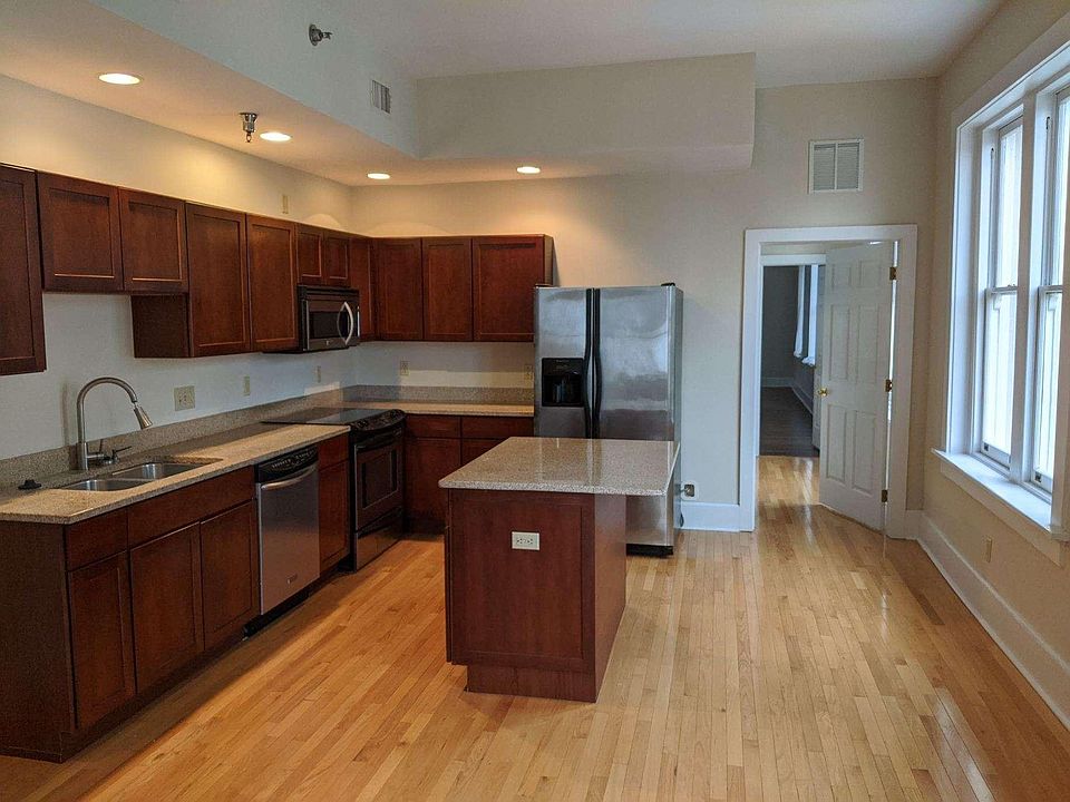 1st image of 212 W Franklin St #U208