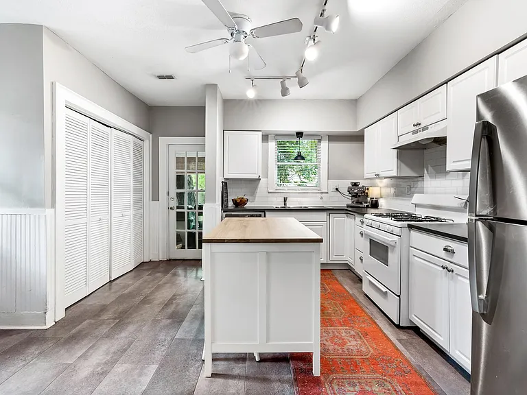 5339 Vanderbilt Ave — Photo 16