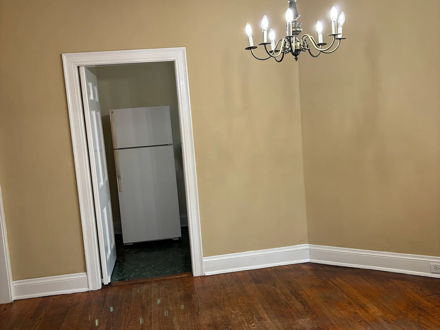 915 Raleigh Road Pkwy W — Photo 3