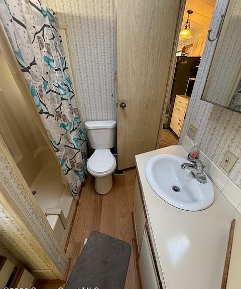 Listing photo 5