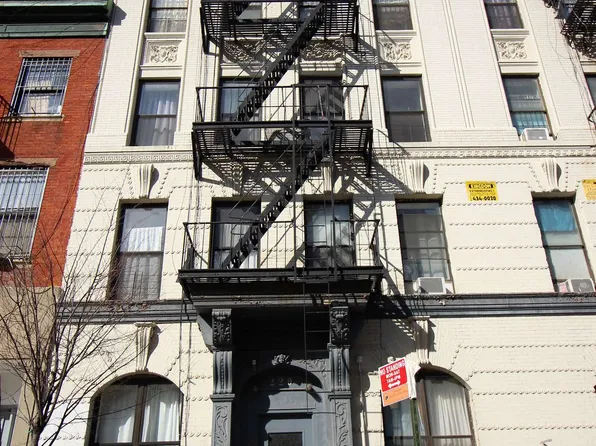 229 Henry Street