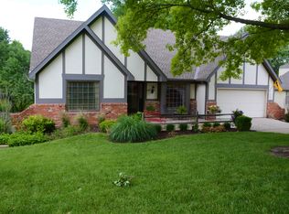 808 W 121st St, Kansas City, MO 64145