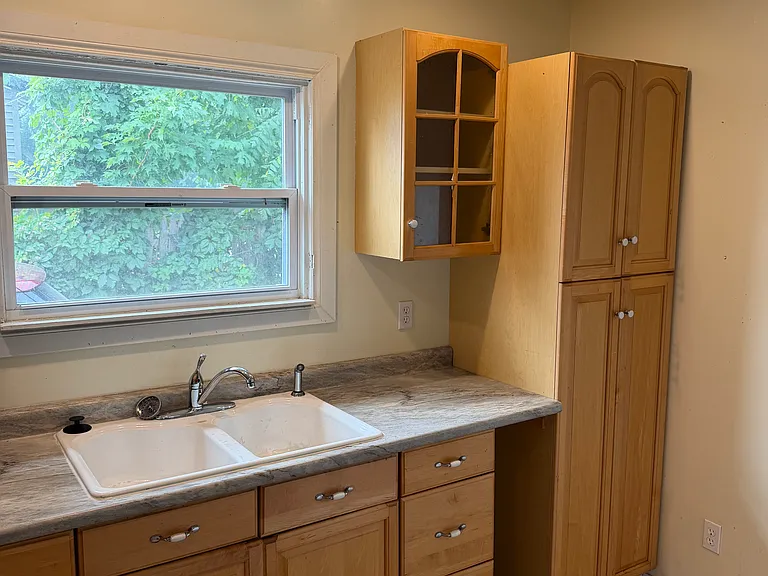 2500 S Saginaw St #1 — Photo 13