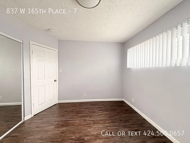 837 W 165th Pl #7 — Photo 21