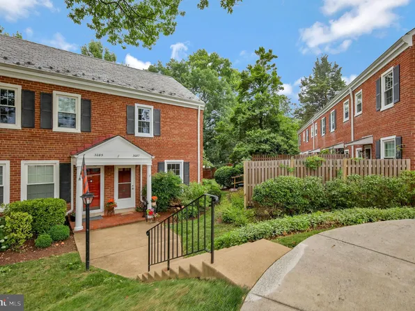 3087 S Woodrow St, Arlington, VA 22206