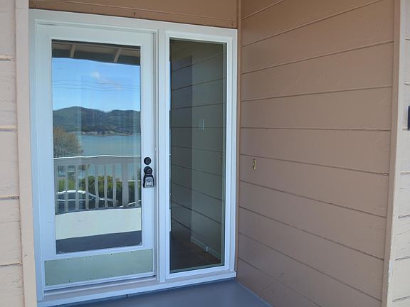 5th image of 579 Virginia Dr