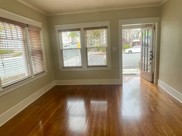 872 20th St, San Diego, CA 92102