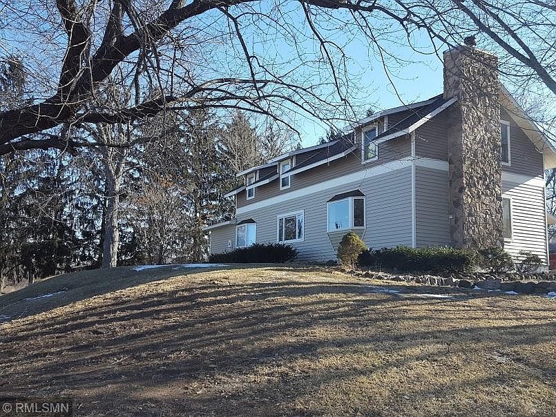 618 E 1st St, New Richmond, WI 54017 Zillow