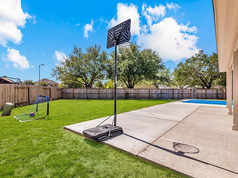 1722 Sun Point Ct — Photo 36