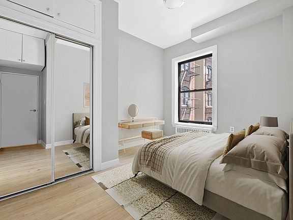 3rd image of 77 W 68th St #3R