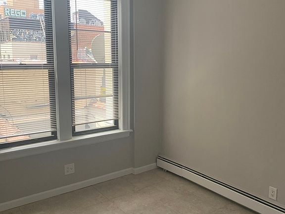 3rd image of 3012 Astoria Blvd APT 9