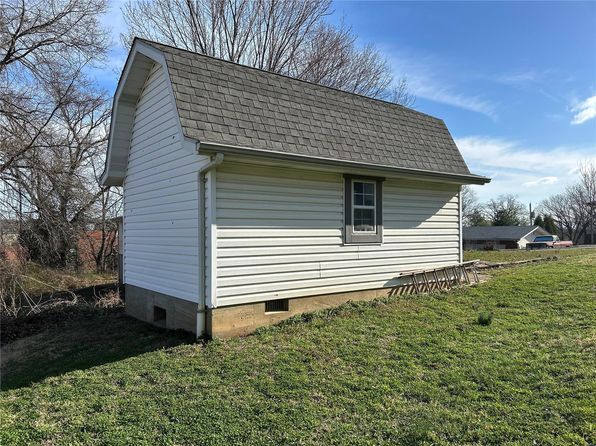 6155 Fern Dr, Imperial, MO 63052
