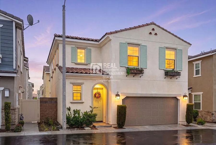 1604 Armijo Pl