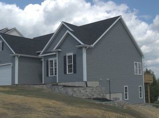 102 Saint Andrews Dr, Horseheads, NY 14845