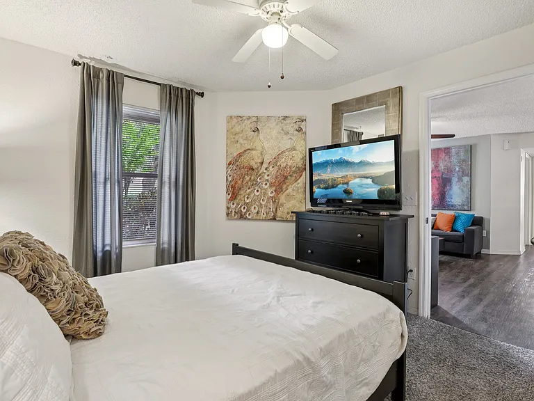 University Park Apartments — Photo 14