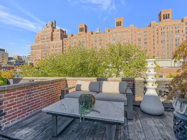 457 West 22nd Street image 41 of 45