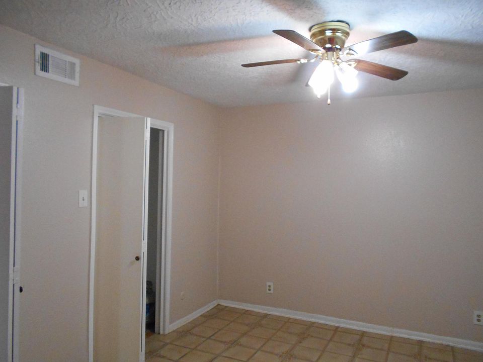 1st image of 8435 Hearth Dr APT 8