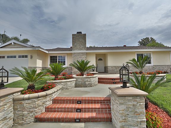2nd image of 1222 Calbourne Dr