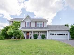 5914 Farmhouse Ln, Roanoke, VA 24019