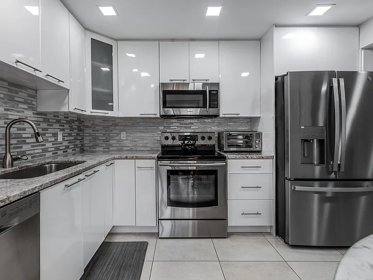 7509 Glendevon Ln #1002 — Photo 11