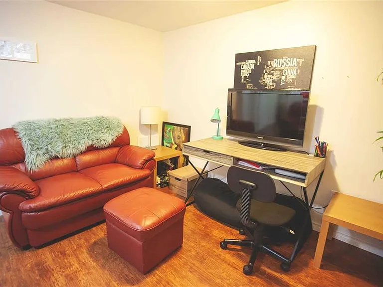 16 Victor Blvd #UPPER — Photo 7