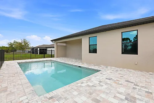2616 NW 9th Ave Photo 1