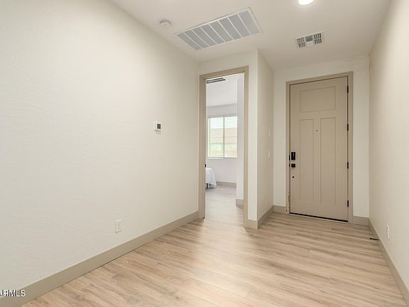 5th image of 810 S 111TH Avenue