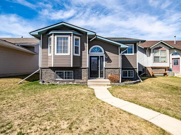 4608 NE 43rd St, Sylvan Lake, AB T4S 1K9
