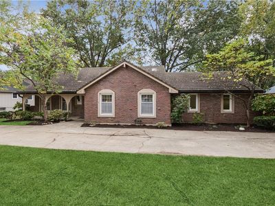 12640 Oakmont Dr, Kansas City, MO, 64145