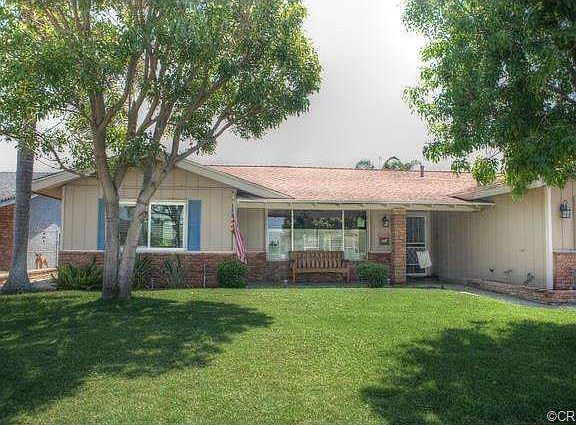 2nd image of 2615 Sunny Hills Dr