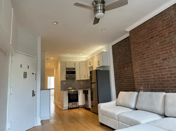 116 Clinton Street image 3 of 14