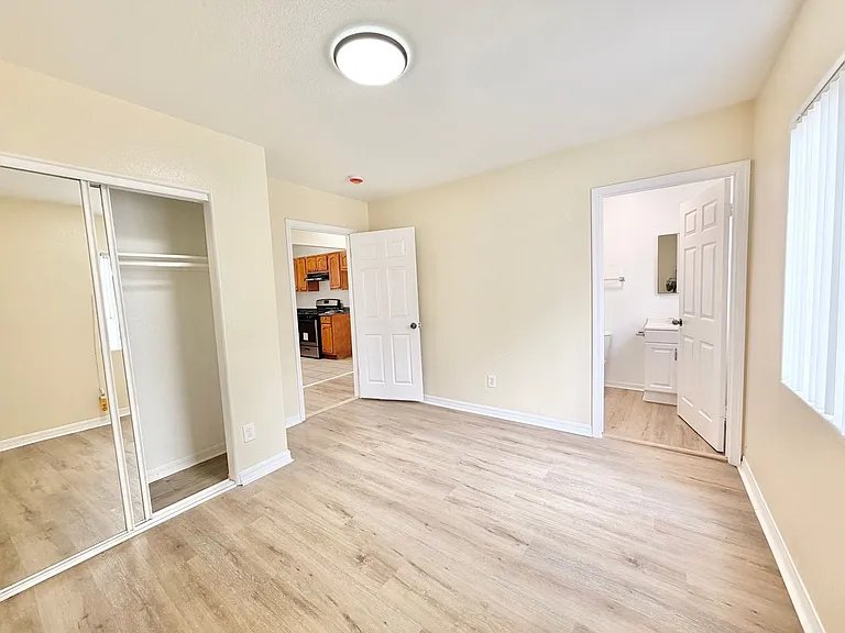 138 W 93rd St — Photo 23