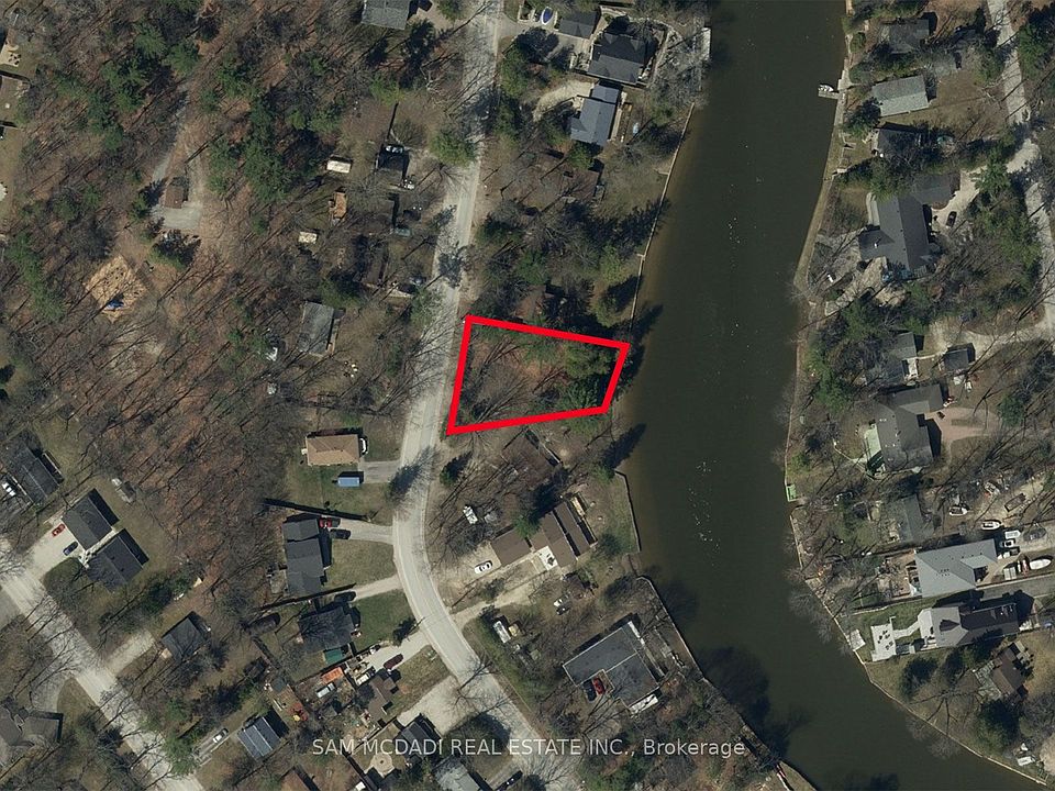1st image of 490 Oxbow Park Dr