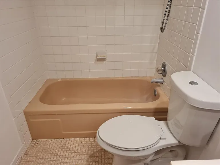 300 Golden Isles Dr #104 — Photo 8