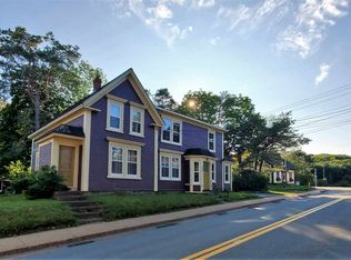 294 Main St, Mahone Bay, NS B0J2E0