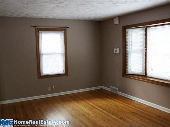 3rd image of 3034 N Cotner Blvd
